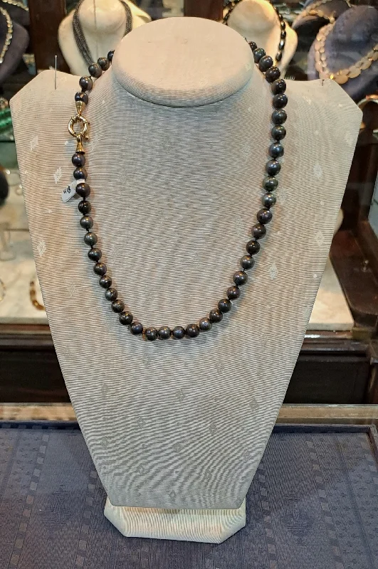 handmade charm necklace for women -Necklace in 18k gold with black pearls