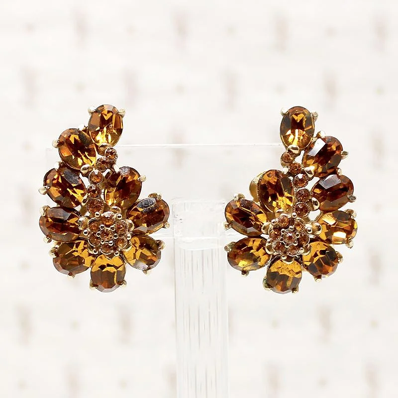 Fashion-forward ear cuffs for trendy looks -Hollycraft Amber Rhinestone Paisley Clip Earrings